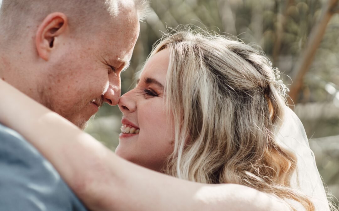 10 Tips for Natural, Relaxed Wedding Photos